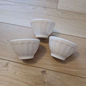 Anthropologie White Matte Nut Sized Latte Bowls Set Of Three